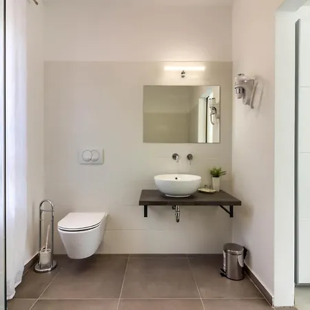 Villa Modern Flavia In Near The