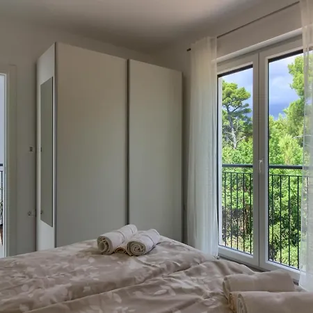 Villa Modern Flavia In Near The Medolino