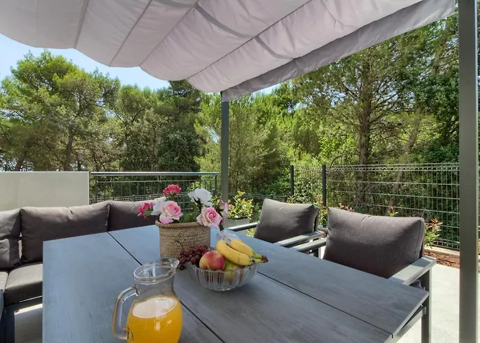 Modern Flavia In Near The