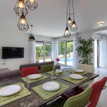 Villa Modern Flavia In Near The Medulin