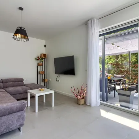 Modern Flavia In Near The *