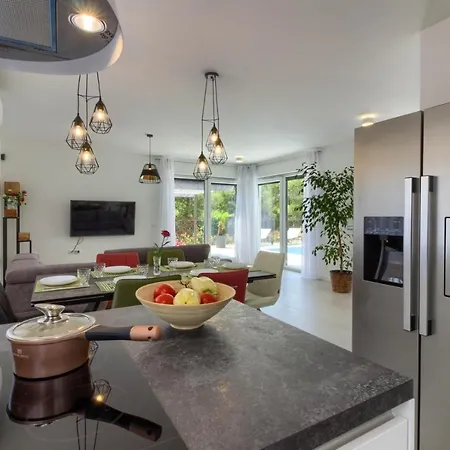 Modern Flavia In Near The